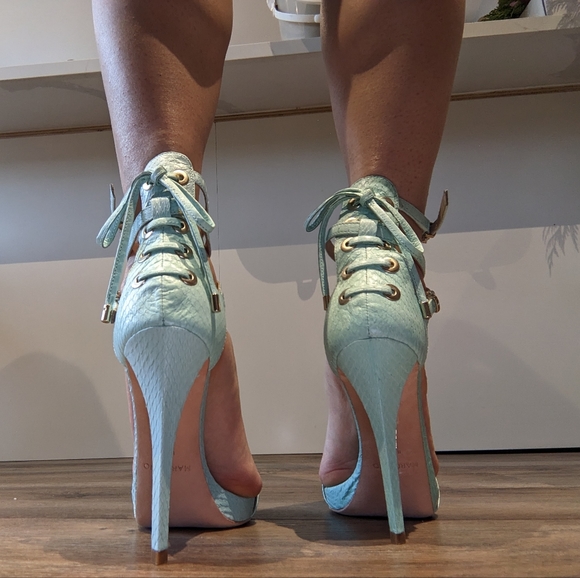 Marciano light blue size 7 Sandals 4" heel - Picture 4 of 7